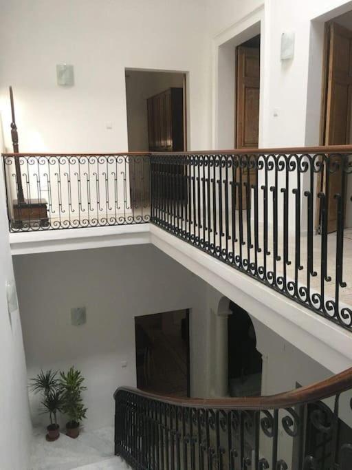 Spacious 4-Bedrooms Townhouse In Tas-スリーマ エクステリア 写真