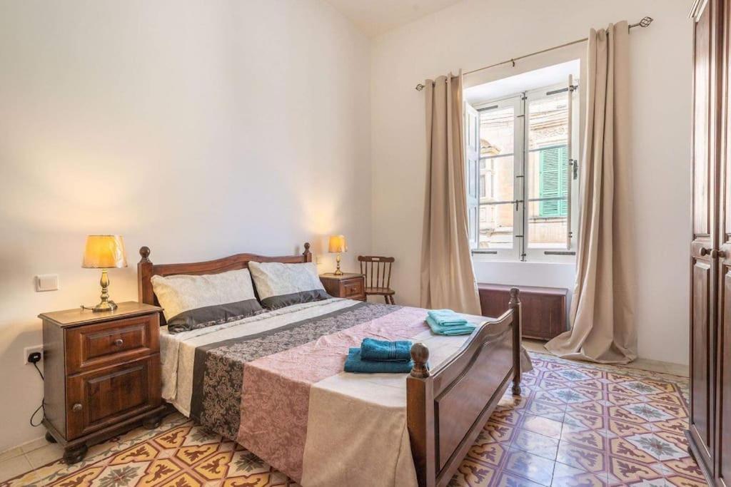 Spacious 4-Bedrooms Townhouse In Tas-スリーマ エクステリア 写真