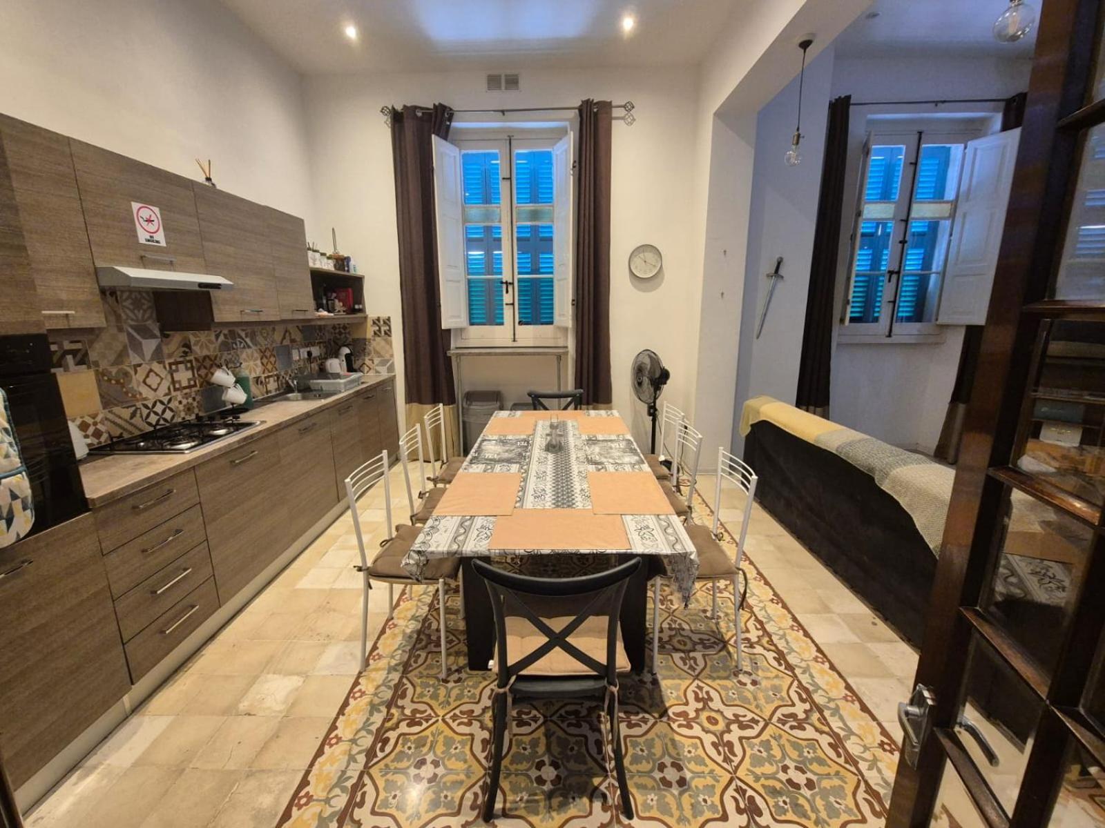 Spacious 4-Bedrooms Townhouse In Tas-スリーマ エクステリア 写真