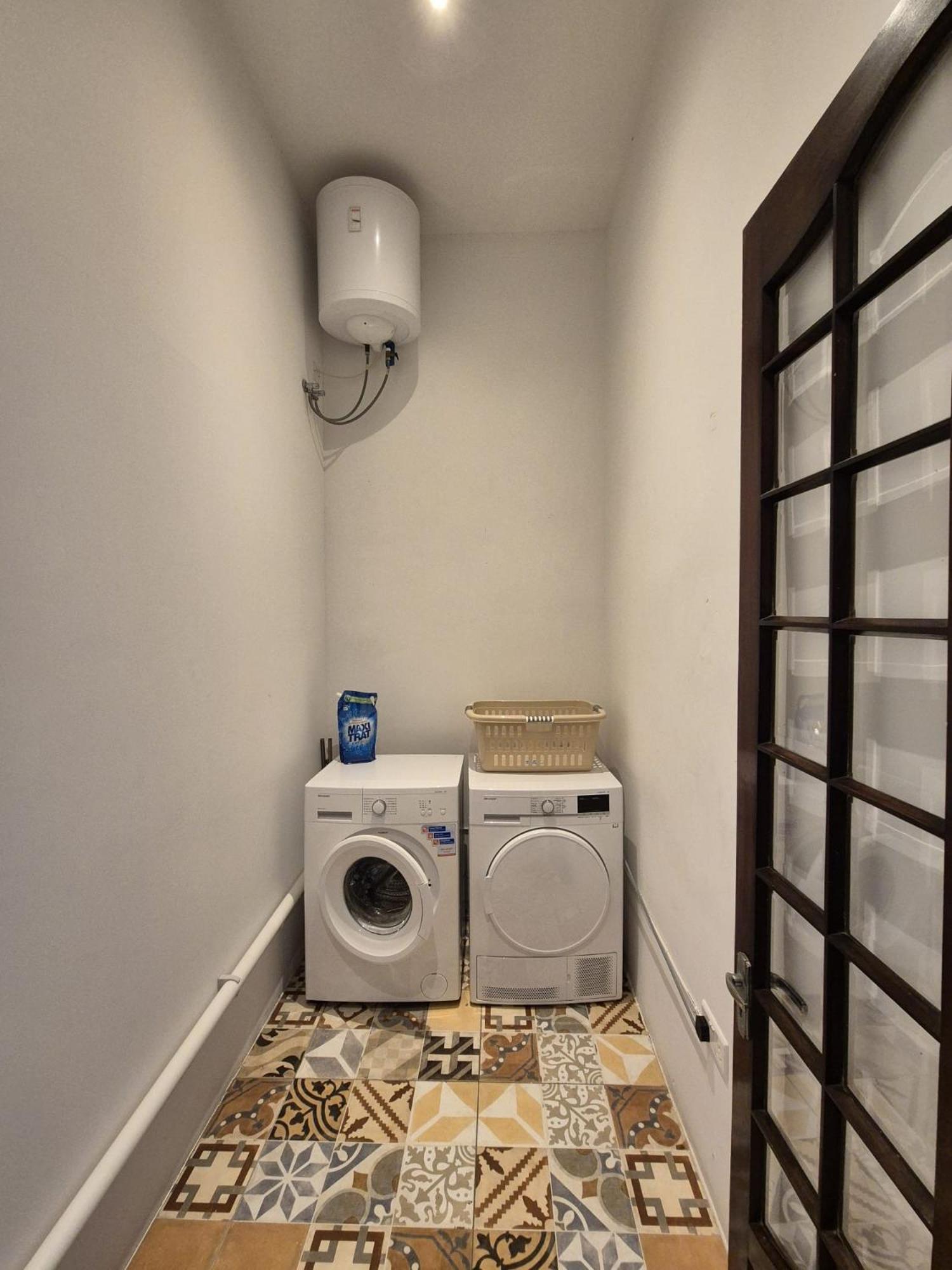 Spacious 4-Bedrooms Townhouse In Tas-スリーマ エクステリア 写真